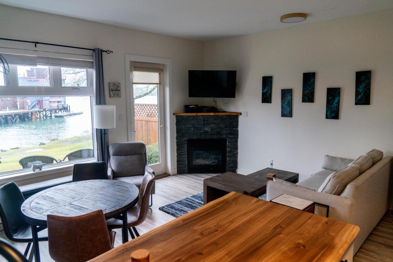 Lunar Cove Inn Charters And Tours Tofino Kültér fotó